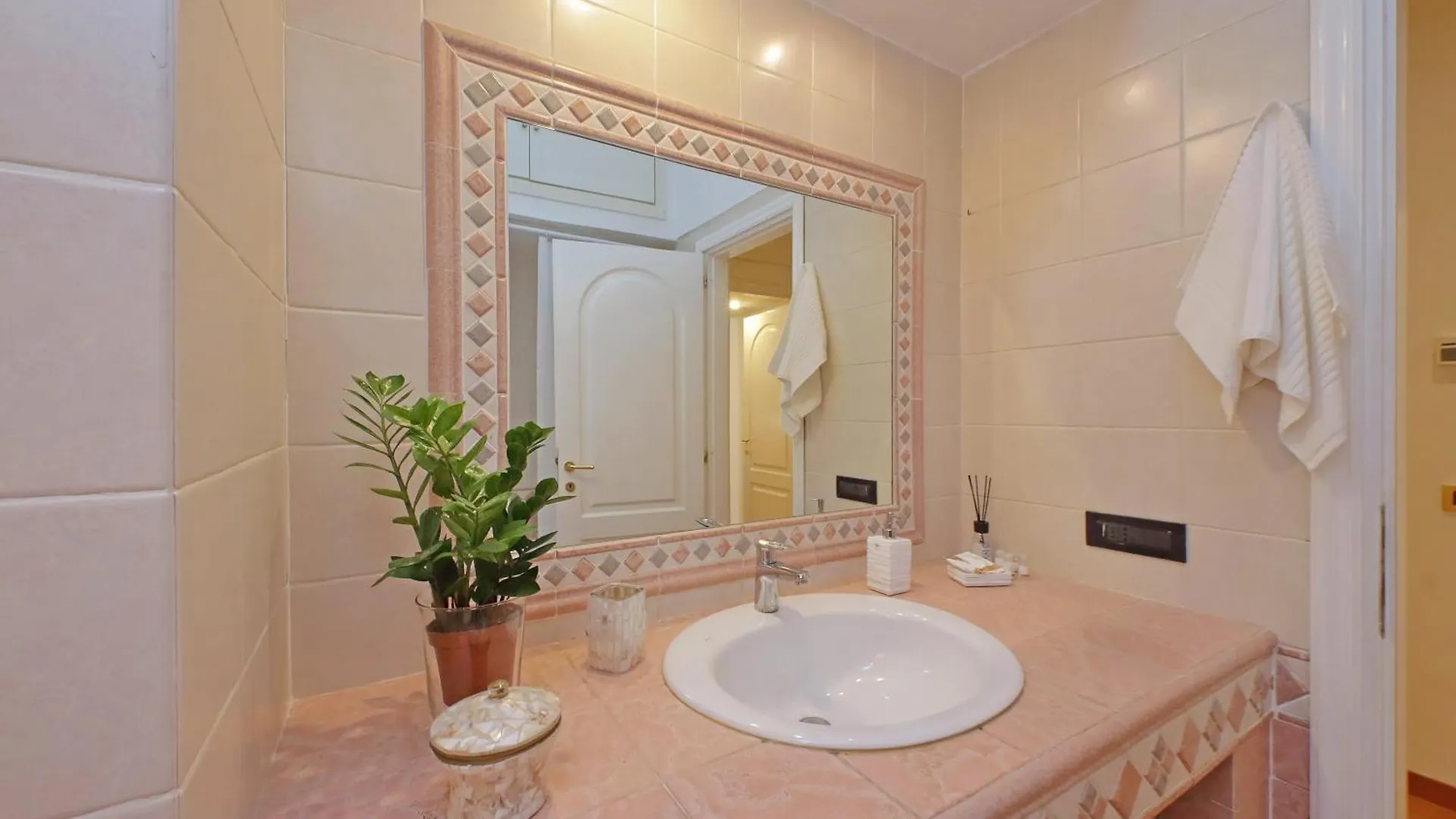 A 10 Minuti Da Fontana Di Trevi - Casa Signorile Apartment Rome Italy